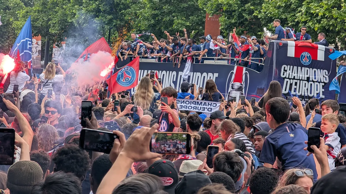 A BL-győztes PSG ünnepsége is erőszakba torkollt – videó