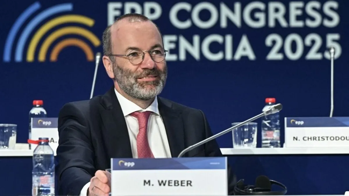Orbán Viktort szidta Manfred Weber