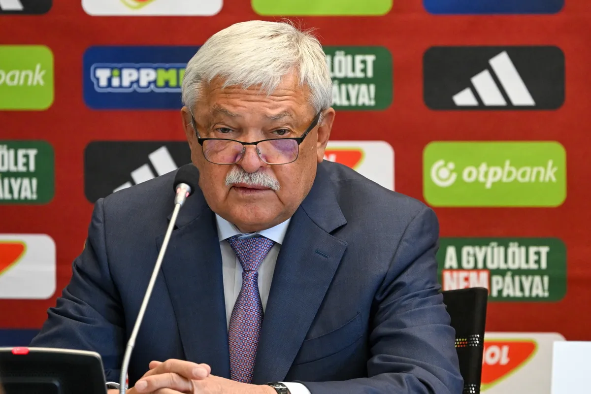 Telki, 2025. május 9.
Csányi Sándor, a Magyar Labdarúgó Szövetség (MLSZ) elnöke az MLSZ éves, rendes közgyűlésén a telki Globall Football Park & Sporthotelben 2025. május 9-én.
MTI/Illyés Tibor