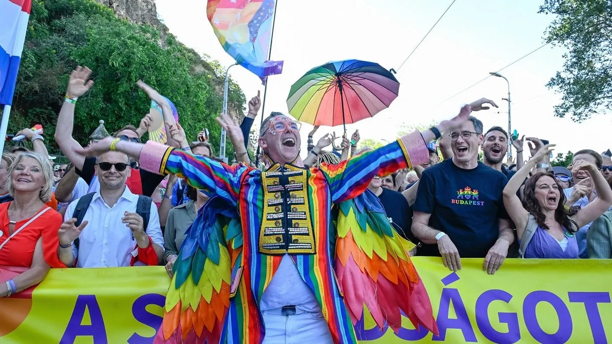 Miniszterelnöki biztos a PDSZ-ről: már holnap megnyitnák az óvodák és iskolák kapuit a drag queen-eknek