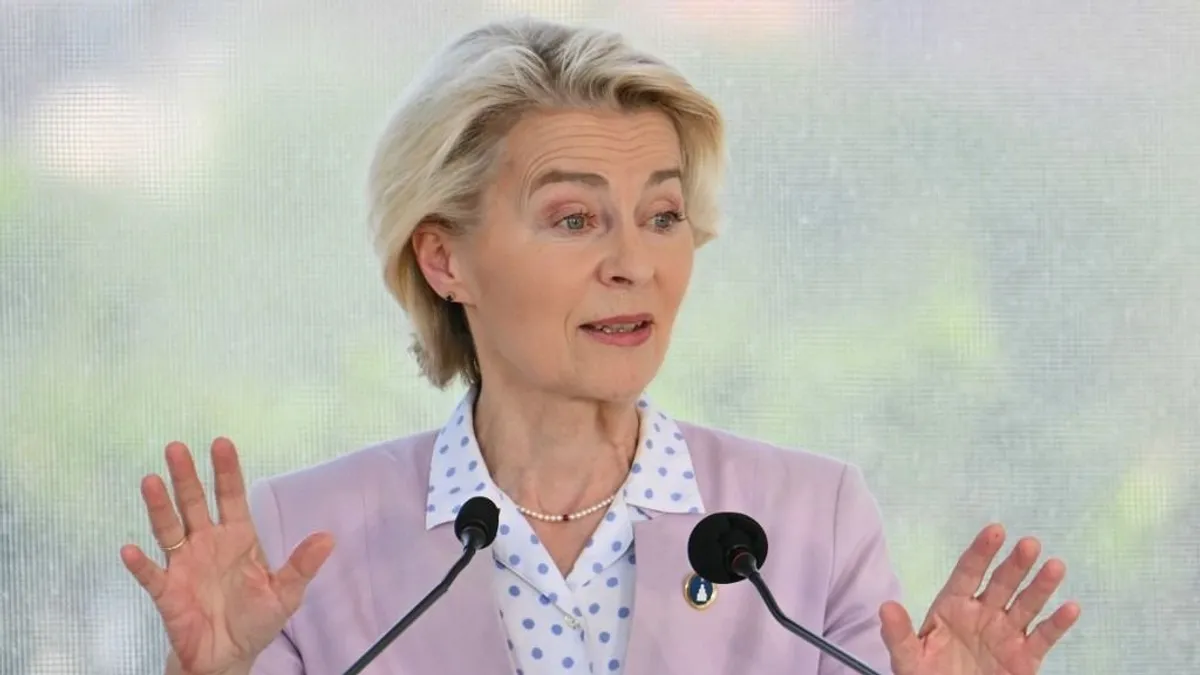 Belebukhat a Pfizer-botrányba Ursula von der Leyen