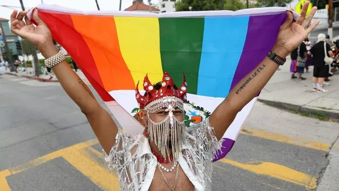 Nem az a baj, hogy a Bécsi Pride 250 ezer résztvevője közül csak 250 volt megbotránkoztató, hanem az, hogy a maradék 250 ezer nem szólt rájuk