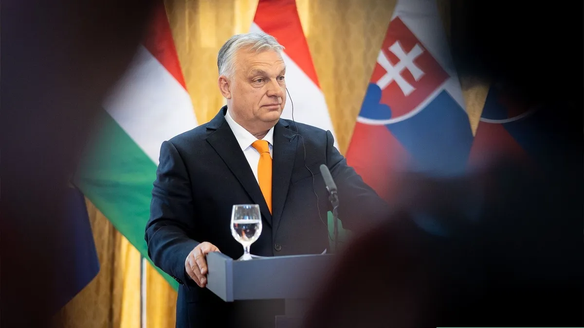 Orbán Viktor a NATO vezetőivel tárgyal Hágában