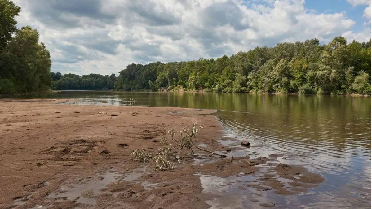 Holttestet találtak a Tisza partján