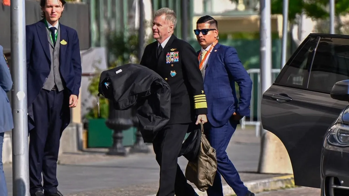 Pár nappal beelőzött a titkos csoport, ők mozgatják a NATO- és az EU-csúcs bábjait