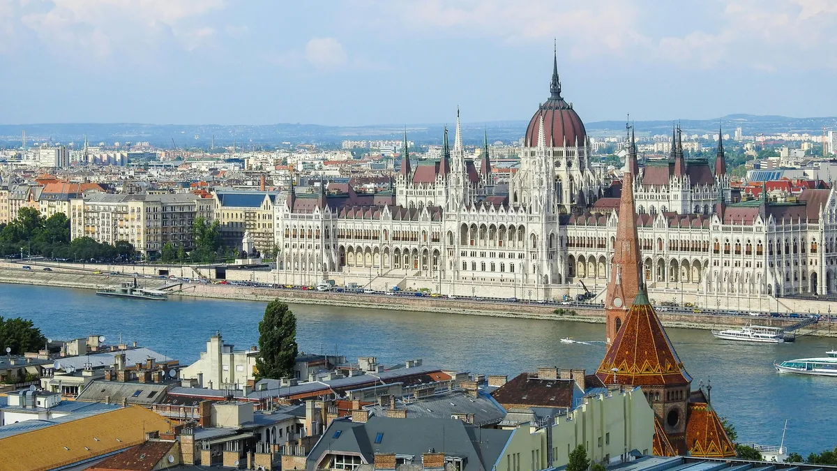 Dunai úszást rendeznek, amatőrök is nevezhetnek