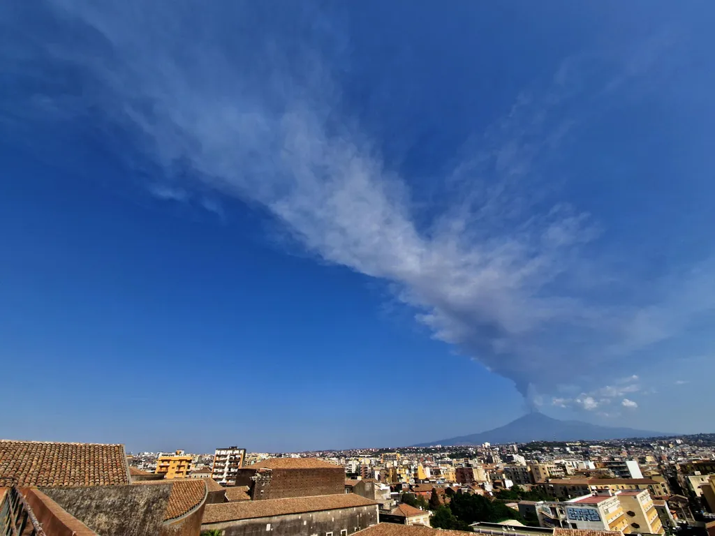 Vulkánkitörés Olaszországban, VulkánkitörésOlaszországban, Etna, Szicília