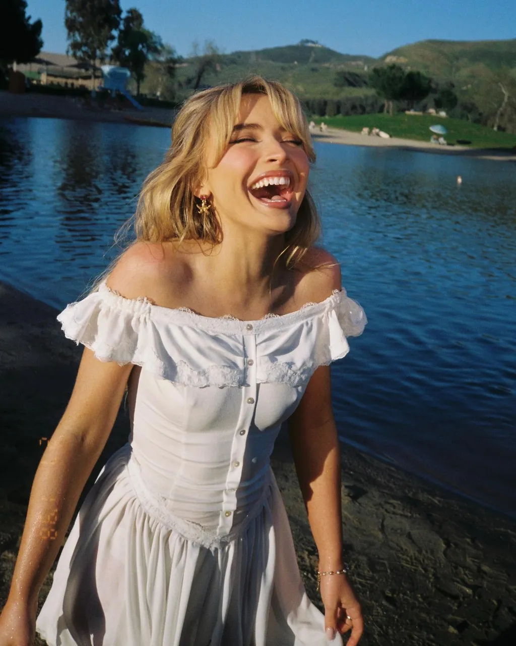 Sabrina Carpenter, amerikai énekes, dalszerző, színésznő