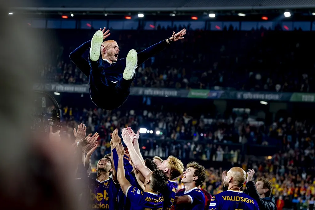 Go Ahead Eagles trainer Paul Simonis leads Go Ahead Eagles to win the KNVB Cup for the 2024-2025 season in Rotterdam, Netherlands, on April 21, 2025. (Photo by Marcel van Dorst / EYE4images/NurPhoto) (Photo by Marcel van Dorst / NurPhoto via AFP)