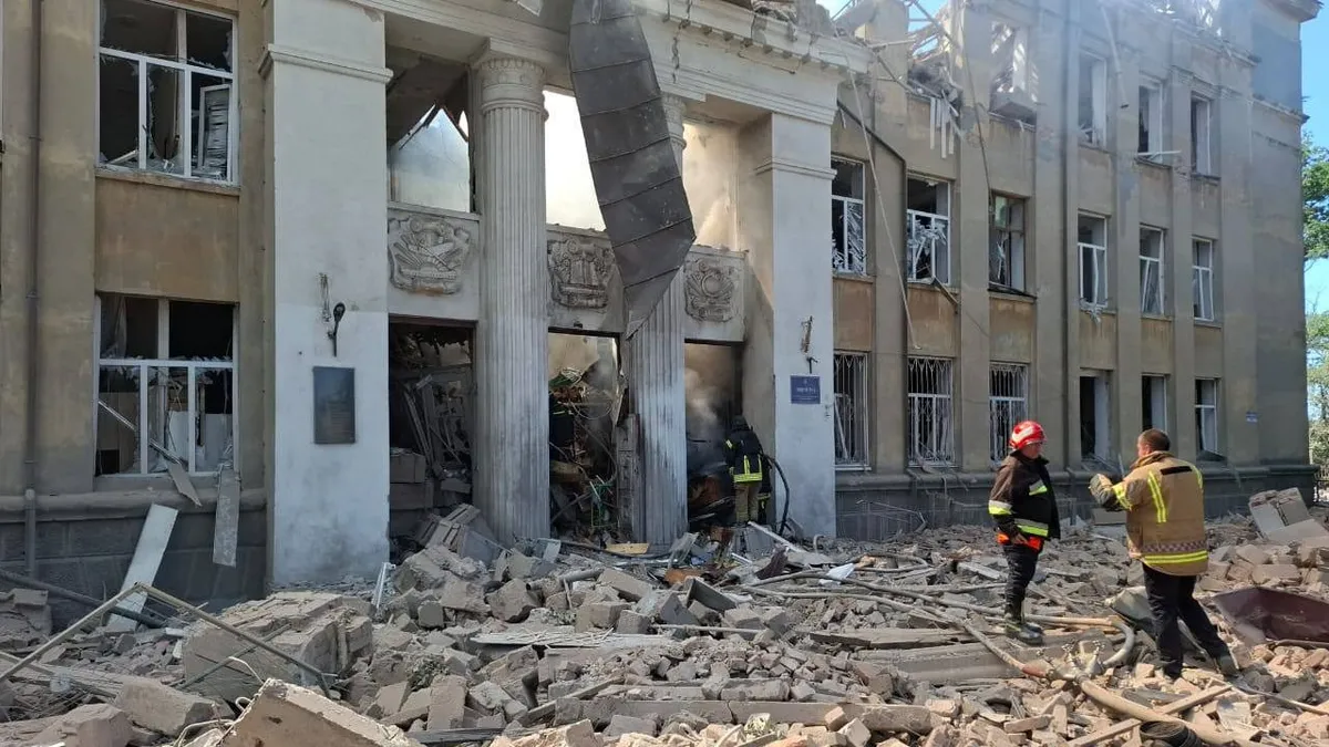 Orosz rakétacsapás ért egy ukrán iskolát, legalább ketten meghaltak – videó