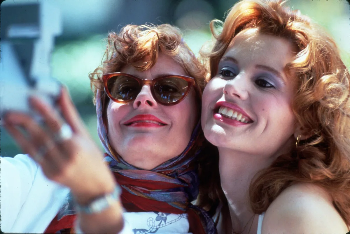 1991, Film Title: THELMA & LOUISE, Director: RIDLEY SCOTT, Studio: MGM, Pictured: GEENA DAVIS, SUSAN SARANDON. (Credit Image: SNAP/ZUMAPRESS.com) (Credit Image: © SNAP/Entertainment Pictures/ZUMAPRESS.com) Geena Davis - Thelma and Louise  1991
