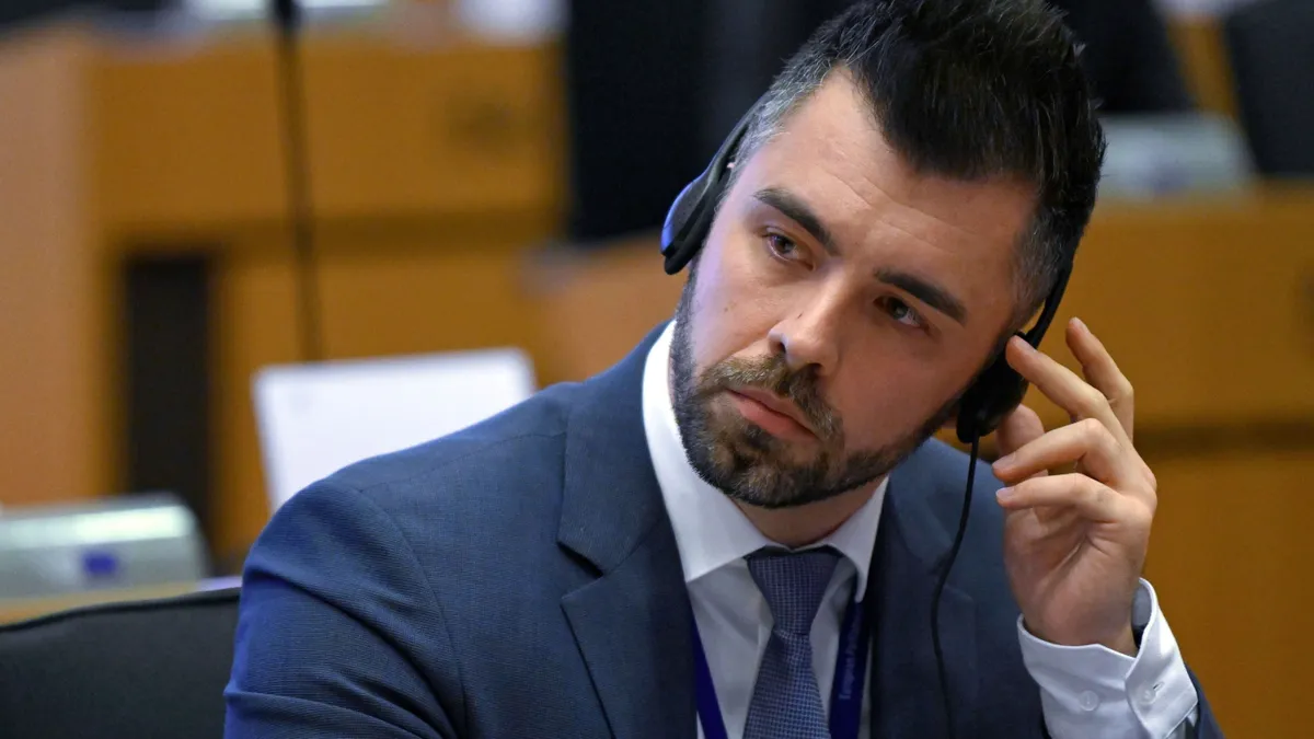 Kocsis Máté és Takács Péter ízekre szedte a dicsekvő Kulja Andrást