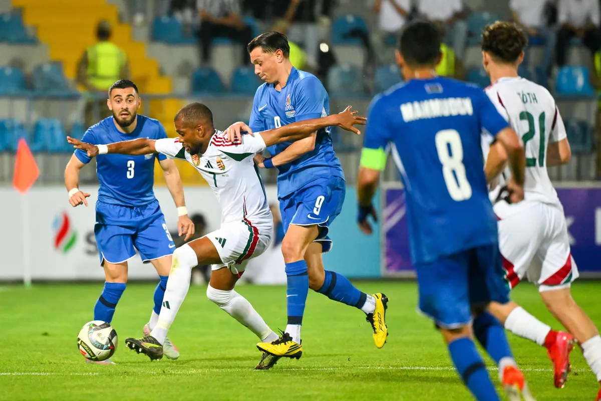 Baku, 2025. június 10.
Nego Loic (b2) és az azeri Renat Dadasov (b3) az Azerbajdzsán - Magyarország barátságos labdarúgó-mérkőzésen Bakuban, a Dalga Arenában 2025. június 10-én.
MTI/Czeglédi Zsolt