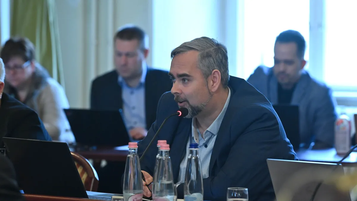Hiába szabadult a börtönből: a DK-s óbudai polgármester alatt teljesen szétesett Óbuda