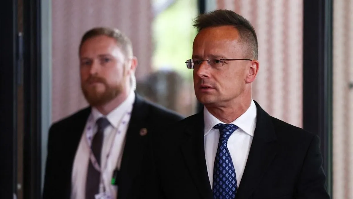 Szijjártó Péter: A saját nemzetük véleményét ki nem kérő politikusok ne merjék sértegetni a magyar embereket