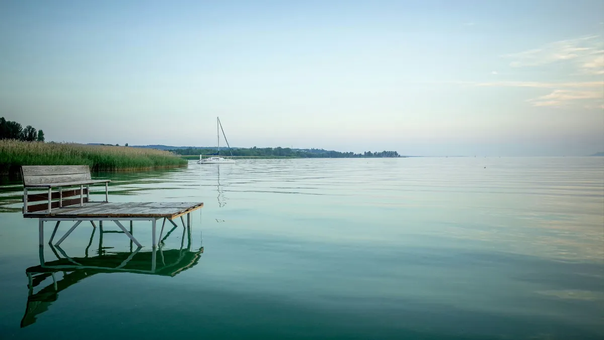 Veszélyben a Balaton vize, túl gyorsan melegszik a tó