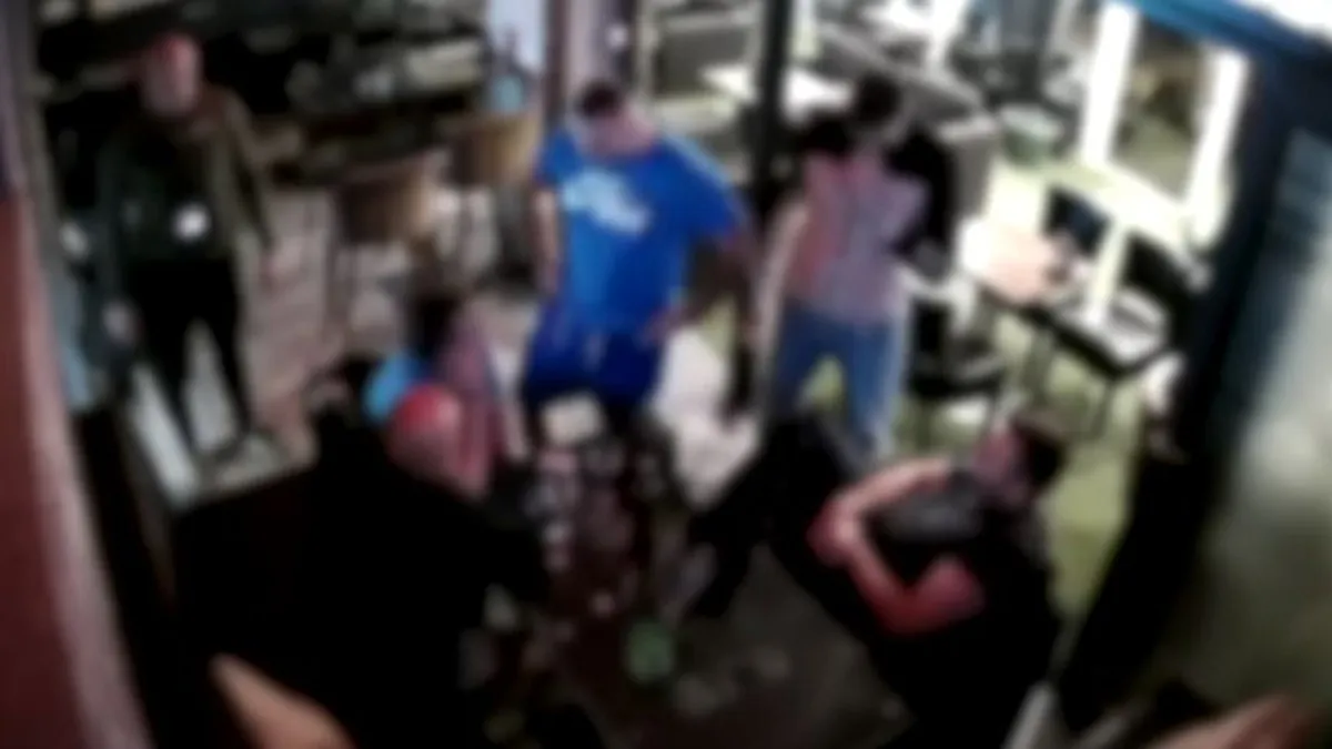 Ekkora verést már régen láttunk, élőben, kocsmában, videón