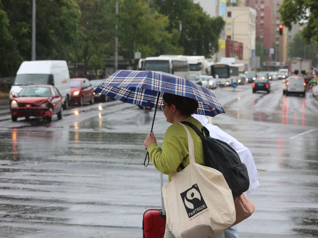 Vihar, zivatar, időjárás, ítéletidő, eső, Magyarország, viharMagyarország, 2025.07.07., Pécs