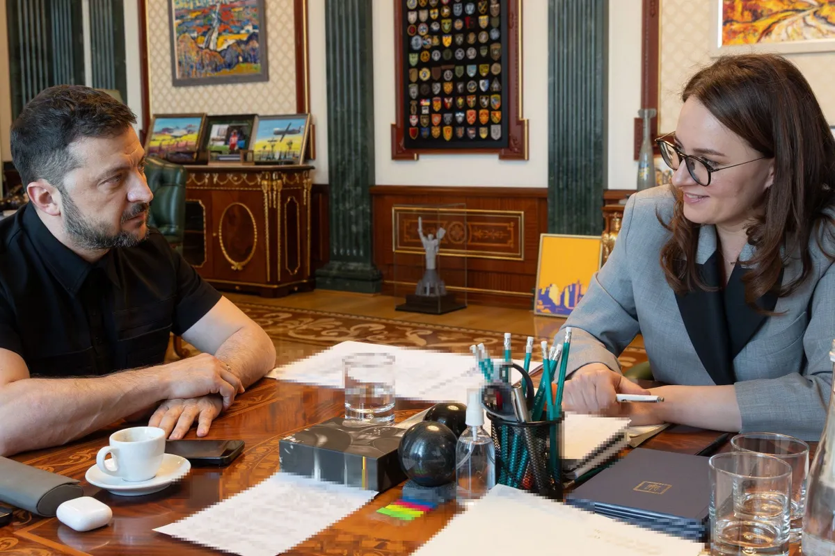 Zelenszkij kormányátalakítást jelentett be, Szviridenkót jelöli miniszterelnöknek. A döntés hamarosan a parlament elé kerül.