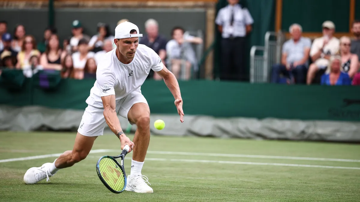 Hihetetlen: emiatt szakadt félbe Fucsovics Márton meccse Wimbledonban