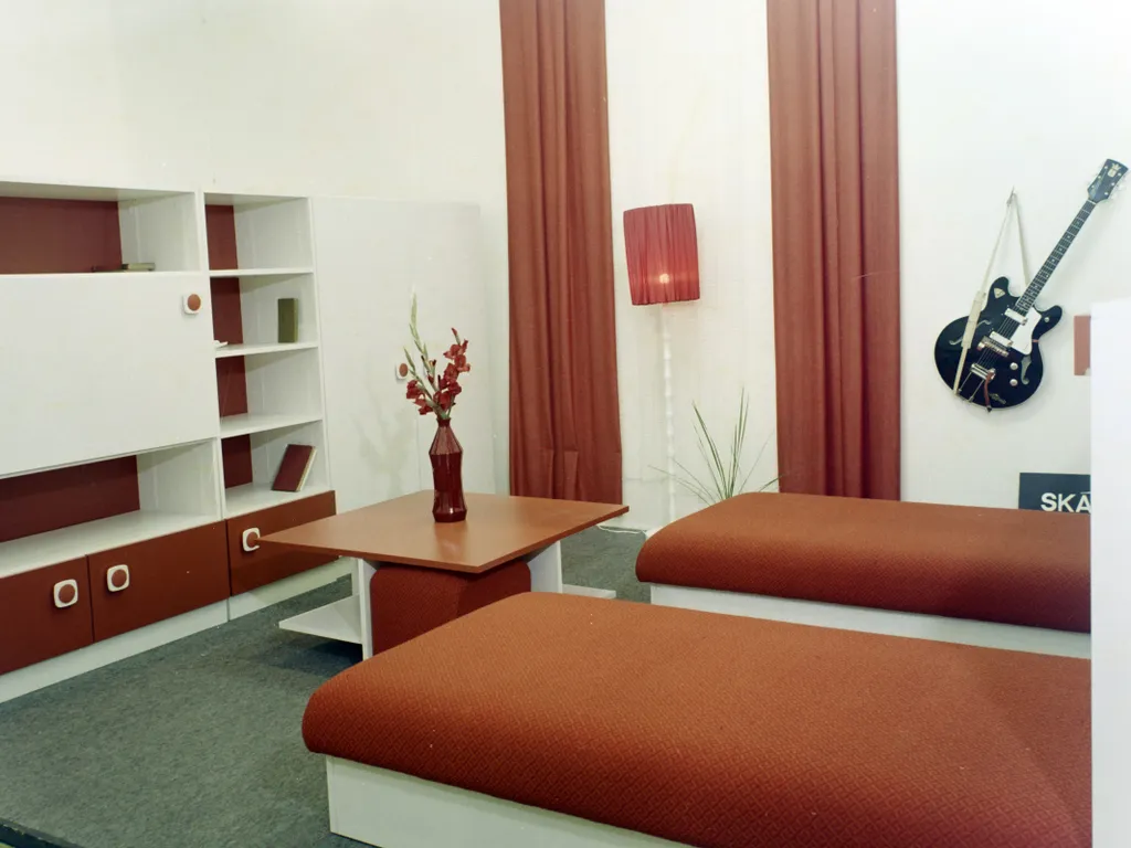 Lakótelepi design, lakótelepidesign, egykori panelbelsők, egykoripanelbelsők, Lakberendezés a szocializmusban, galéria, 2025