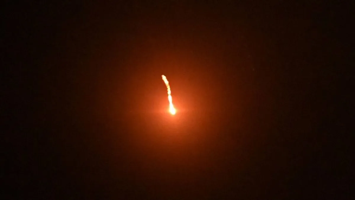 Dróntámadás okozott tüzet egy katonai repülőtér közelében + videó