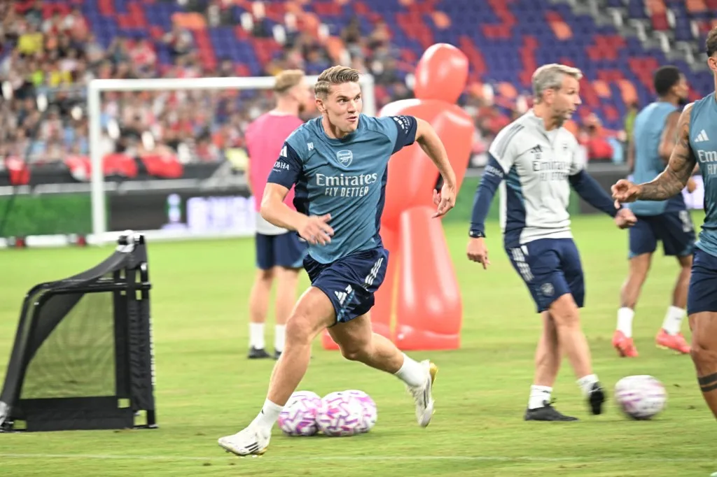 Arsenal forward Viktor Gyökeres takes part in a training session at the Kai Tak Stadium in Hong Kong on July 30, 2025, ahead of a friendly exhibition football match against Tottenham Hotspur which will be played on July 31. (Photo by Peter PARKS / AFP)