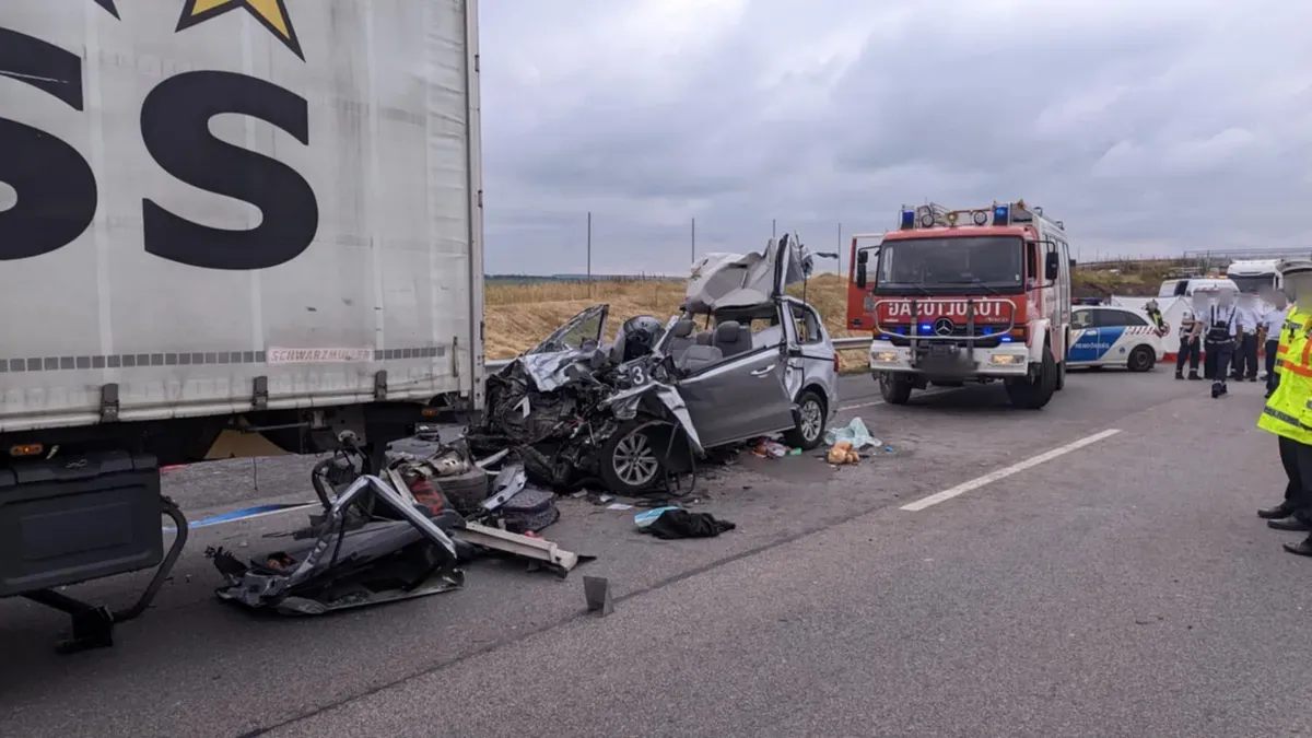 Tragédia az M1-esen: több ember, köztük egy gyermek is meghalt a helyszínen