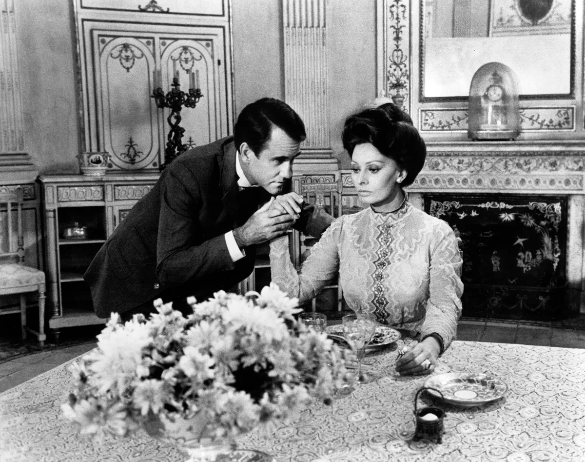 June 1, 1974, USA: Ian Bannen, Sophia Loren, on-set of the film, ''The Voyage'', Italian title: Il Viaggio,  Interfilm, United Artists, 1974 (Credit Image: © JT Vintage via ZUMA Press Wire)