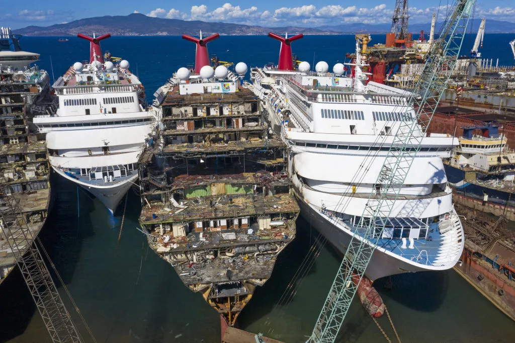 Ship-Breakers, hajóbontás, hajó-újrahasznosítás, hajó-ártalmatlanítás