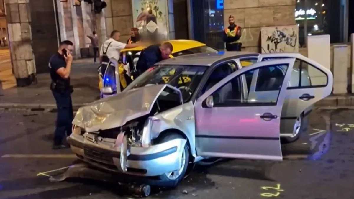 Döbbenetes videó: így menekült a taxiba csapódó ámokfutó a rendőrség elől - ORIGO