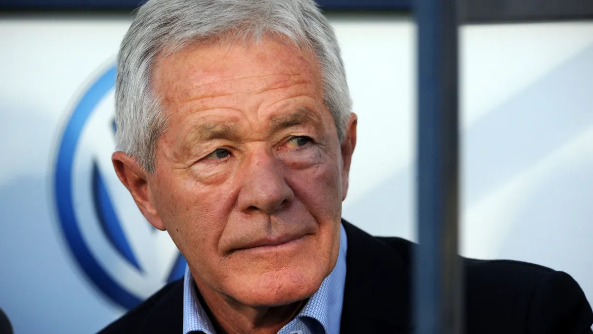 Meghalt Mezey György