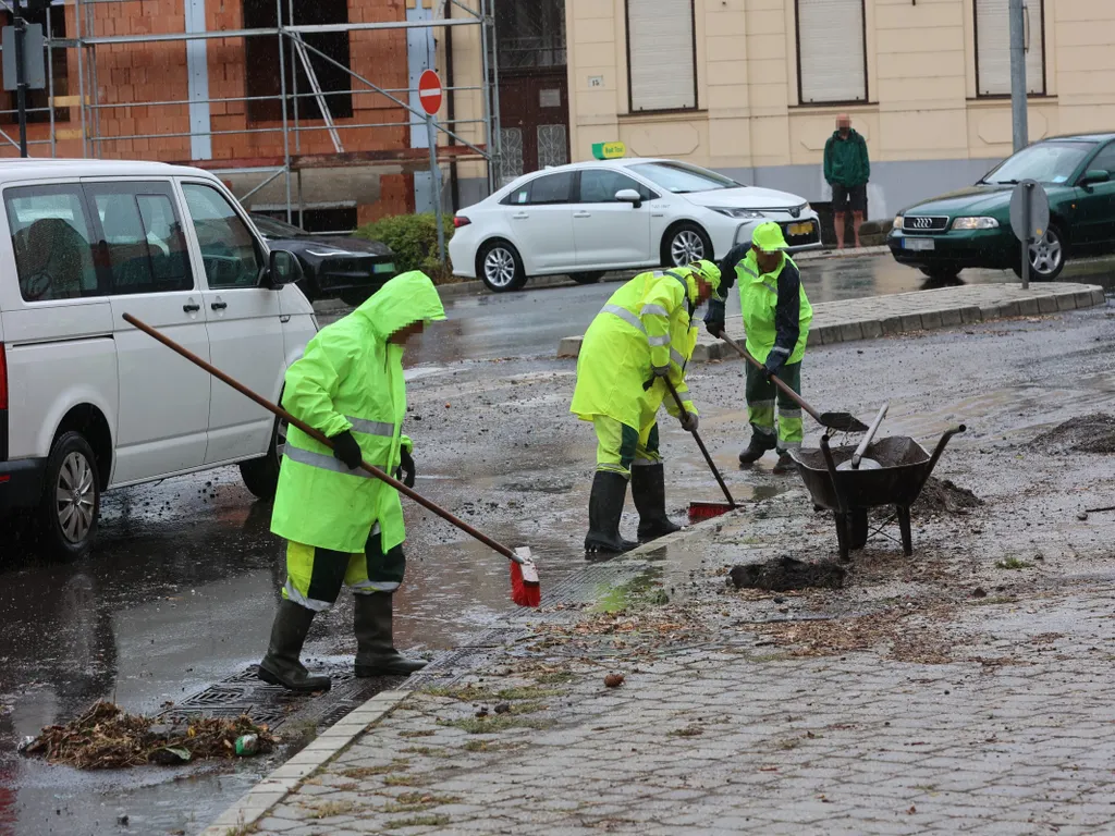 Vihar, zivatar, időjárás, ítéletidő, eső, Magyarország, viharMagyarország, 2025.07.07., Pécs