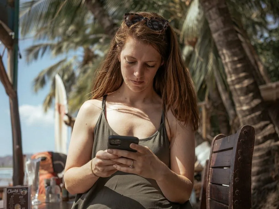 mobilozás iphone nyaralás sms rcs texting mobilnet