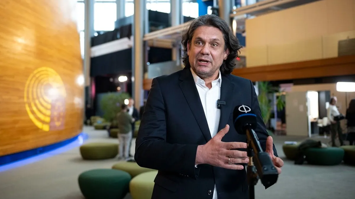 Deutsch Tamás: Az NGO-k politikai pártként működnek, Orbán Viktor rántotta le a leplet