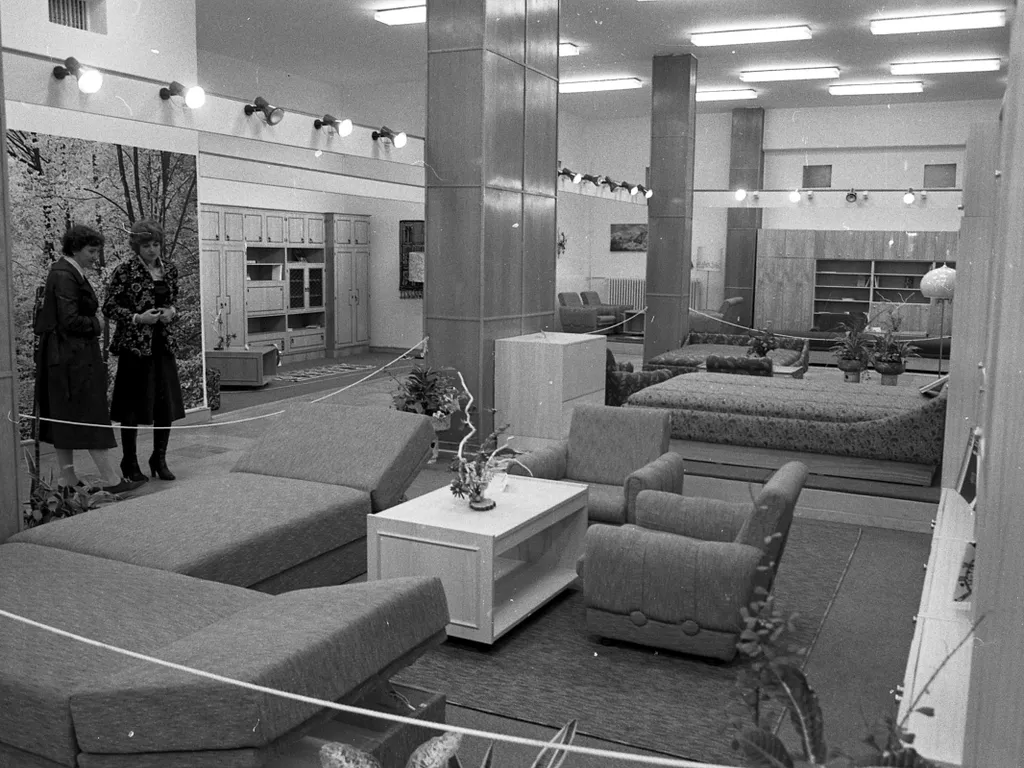 Lakótelepi design, lakótelepidesign, egykori panelbelsők, egykoripanelbelsők, Lakberendezés a szocializmusban, galéria, 2025