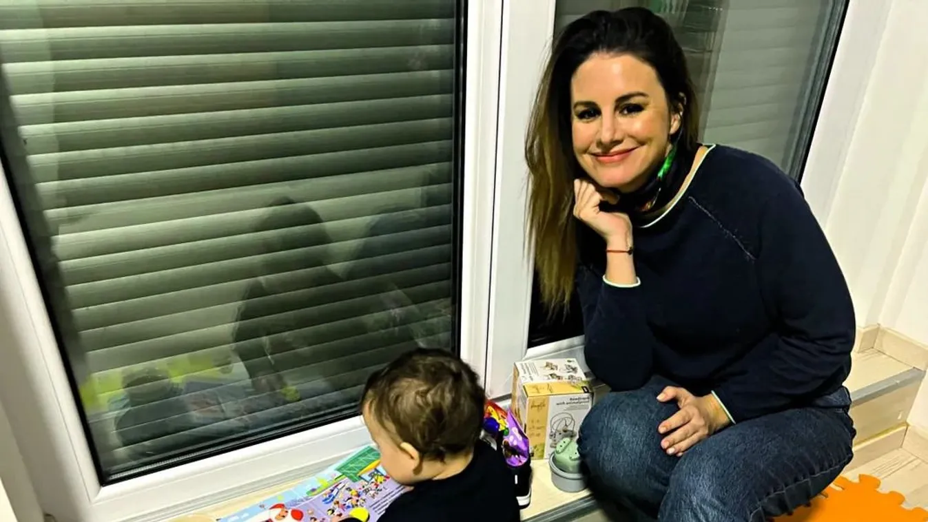 Kapu Tibor után Szabó Erika is egy űrhajóból jelentkezett Kép
