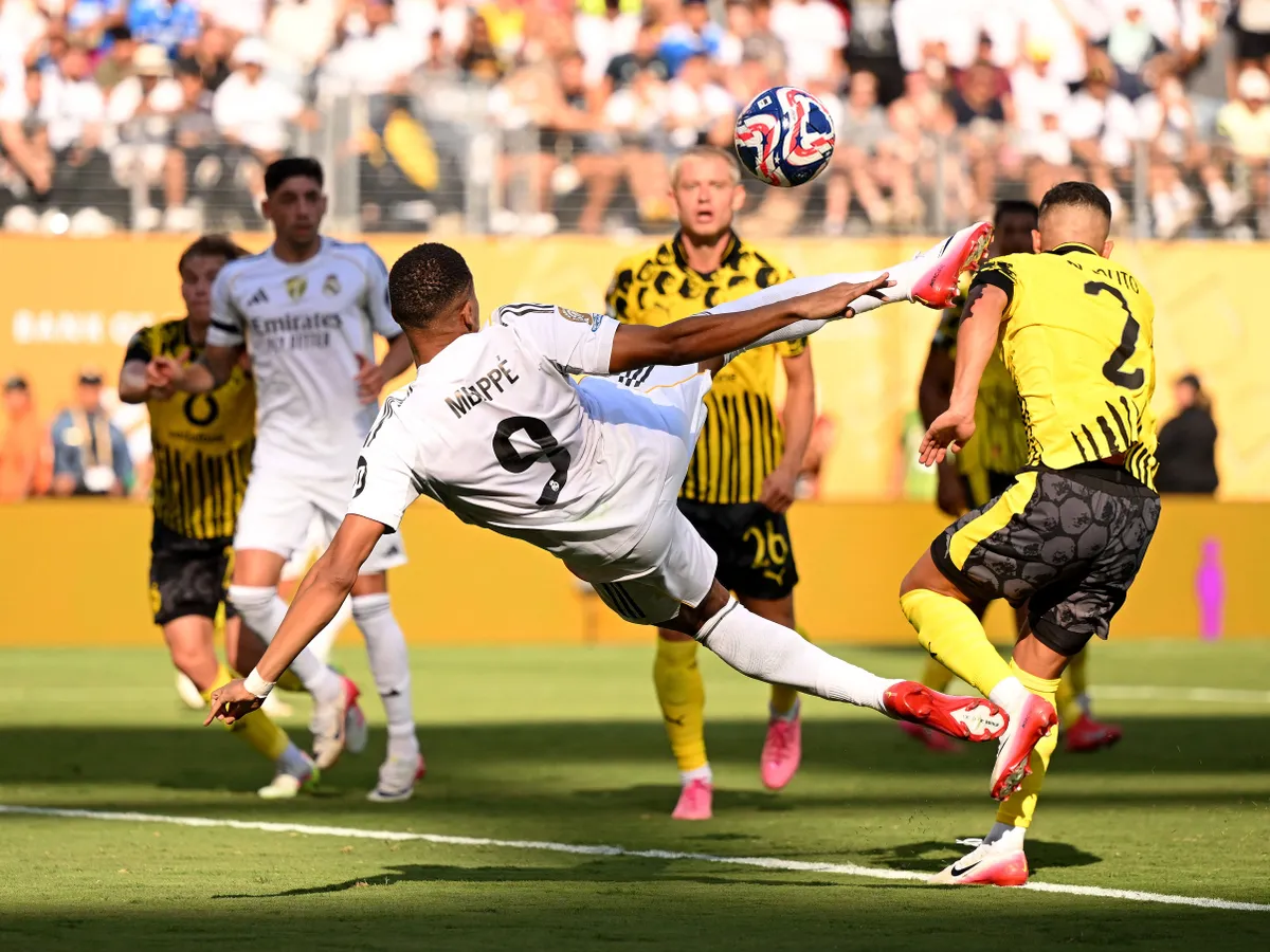 EAST RUTHERFORD, NEW JERSEY - JULY 05: Kylian Mbappe #9 of Real Madrid C. F. scores his team's third goal during the FIFA Club World Cup 2025 quarter-final match between Real Madrid CF and Borussia Dortmund at MetLife Stadium on July 05, 2025 in East Rutherford, New Jersey.   David Ramos/Getty Images/AFP (Photo by David Ramos / GETTY IMAGES NORTH AMERICA / Getty Images via AFP)