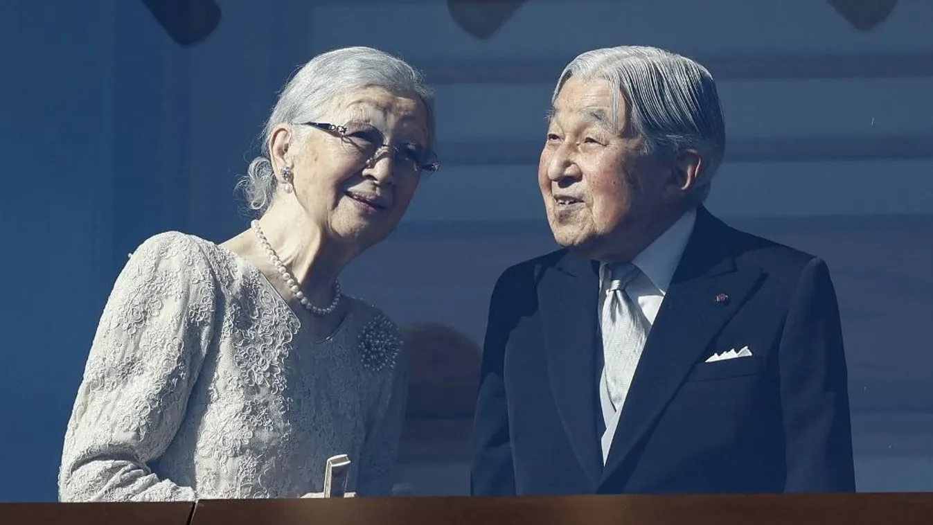 Kórházba került a volt japán császár Kép
