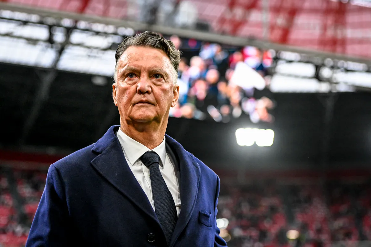 rák AFC Ajax Amsterdam legend trainer Louis van Gaal participates in the match between Ajax Legends and Real Madrid Legends at the Johan Cruijff ArenA for the Dutch Eredivisie season 2024-2025 in Amsterdam, Netherlands, on November 17, 2024. (Photo by Stefan Koops / EYE4images) (Photo by EYE4images/NurPhoto) (Photo by Stefan Koops / NurPhoto via AFP)