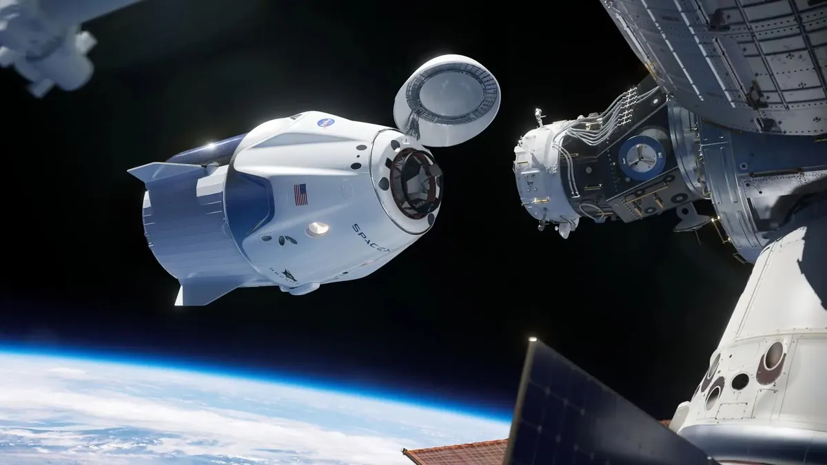 Egy Crew Dragon űrhajó lecsatlakozása a Nemzetközi Űrállomásról (illusztráció), spacex