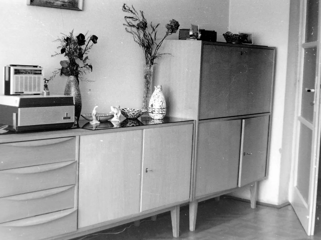 Lakótelepi design, lakótelepidesign, egykori panelbelsők, egykoripanelbelsők, Lakberendezés a szocializmusban, galéria, 2025