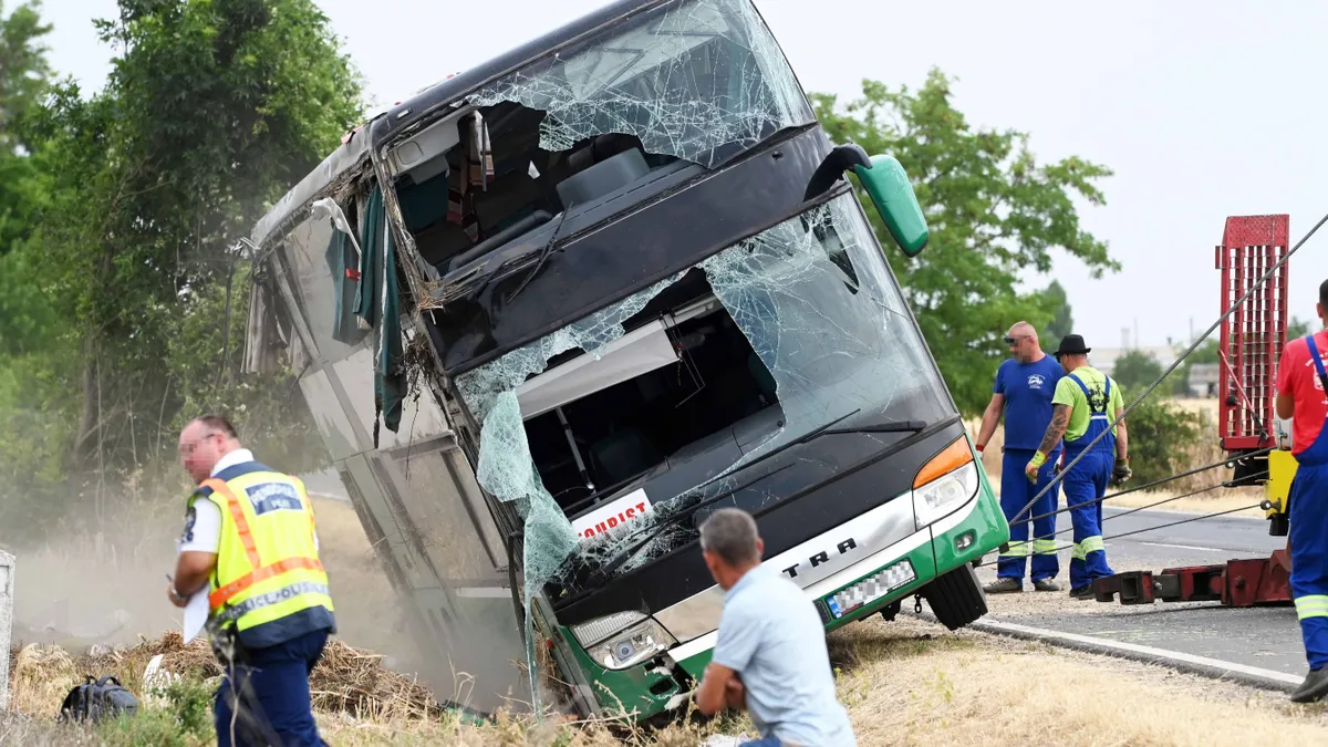 Újabb részletek a kungyalui buszbalesetről – megszólalt a mentés vezetője