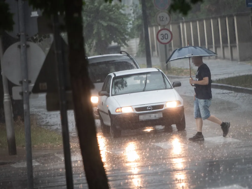 Vihar, zivatar, időjárás, ítéletidő, eső, Magyarország, viharMagyarország, 2025.07.07., Zalaegerszeg