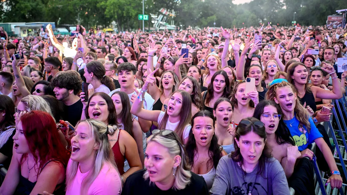 Debrecen, 2025. július 17.
A közönség a debreceni Campus Fesztivál nyitónapján, 2025. július 16-án.
MTI/Czeglédi Zsolt