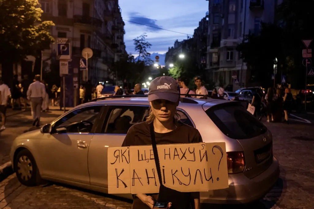 Brüsszel sem hunyhat szemet az ukrajnai történések kapcsán (Fotó: AFP)