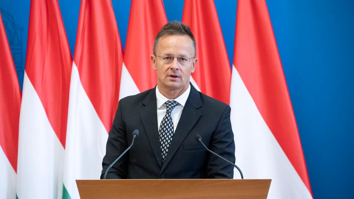 Szijjártó Péter: Magyarország és Szerbia új kőolajvezetéket épít a két ország között