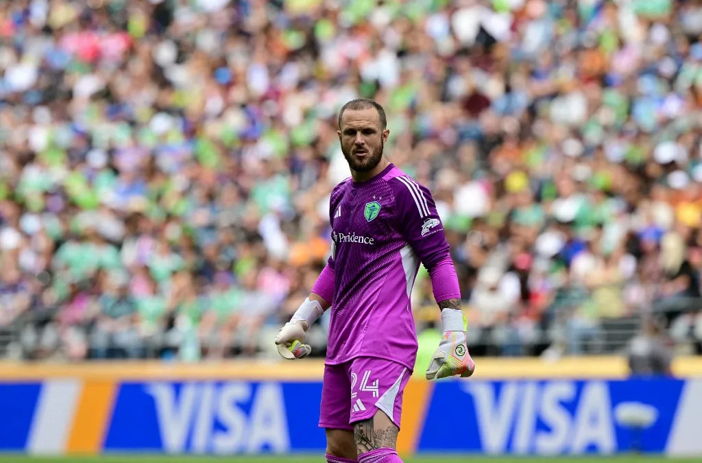 Seattle Sounders' Swiss goalkeeper #24 Stefan Frei gestures during the FIFA Club World Cup 2025 Group B football match between US Seattle Sounders and Spain's Atletico de Madrid at the Lumen Field stadium in Seattle on June 19, 2025. (Photo by Pablo PORCIUNCULA / AFP)