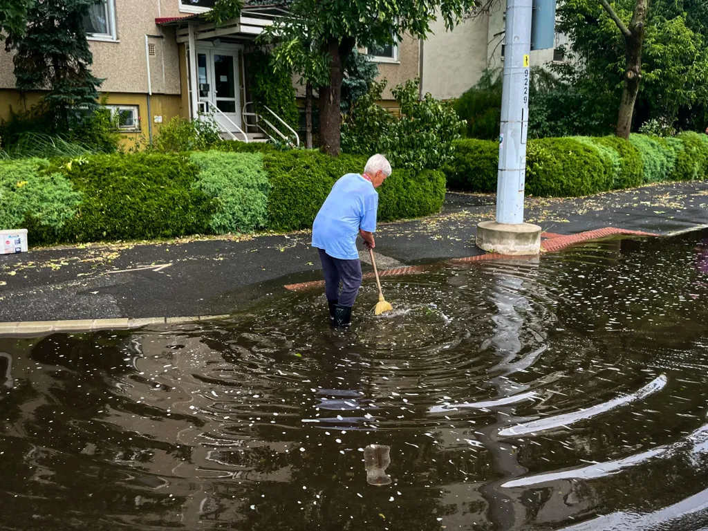 Vihar, zivatar, időjárás, ítéletidő, eső, Magyarország, viharMagyarország, 2025.07.07., Szeged