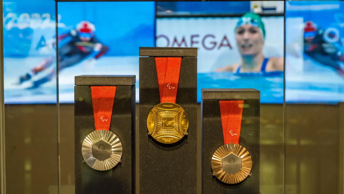 Így néztek ki, kicserélték a magyar olimpikonok párizsi érmeit – fotók